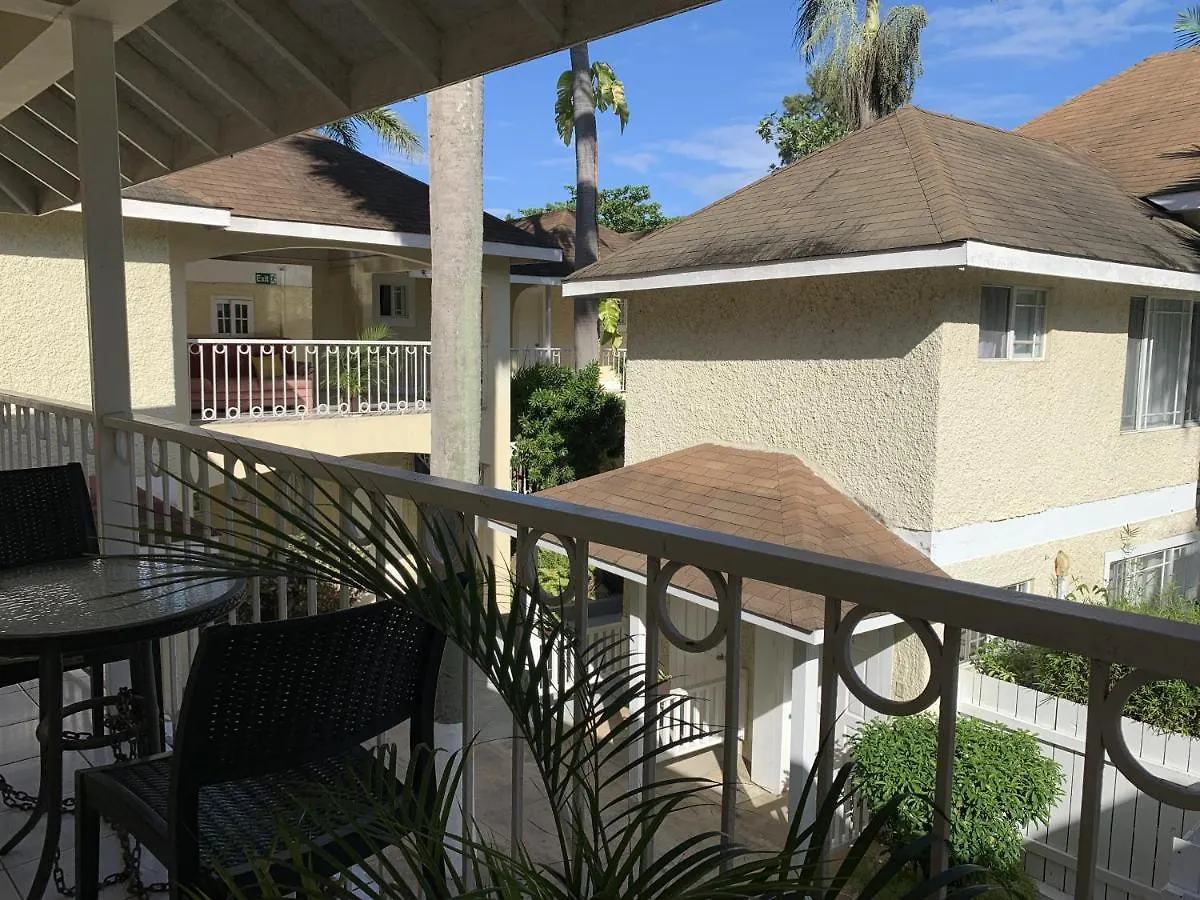 Family Comfort In Jamaica - Enjoy 7 Miles Of White Sand Beach! Villa ネグリル