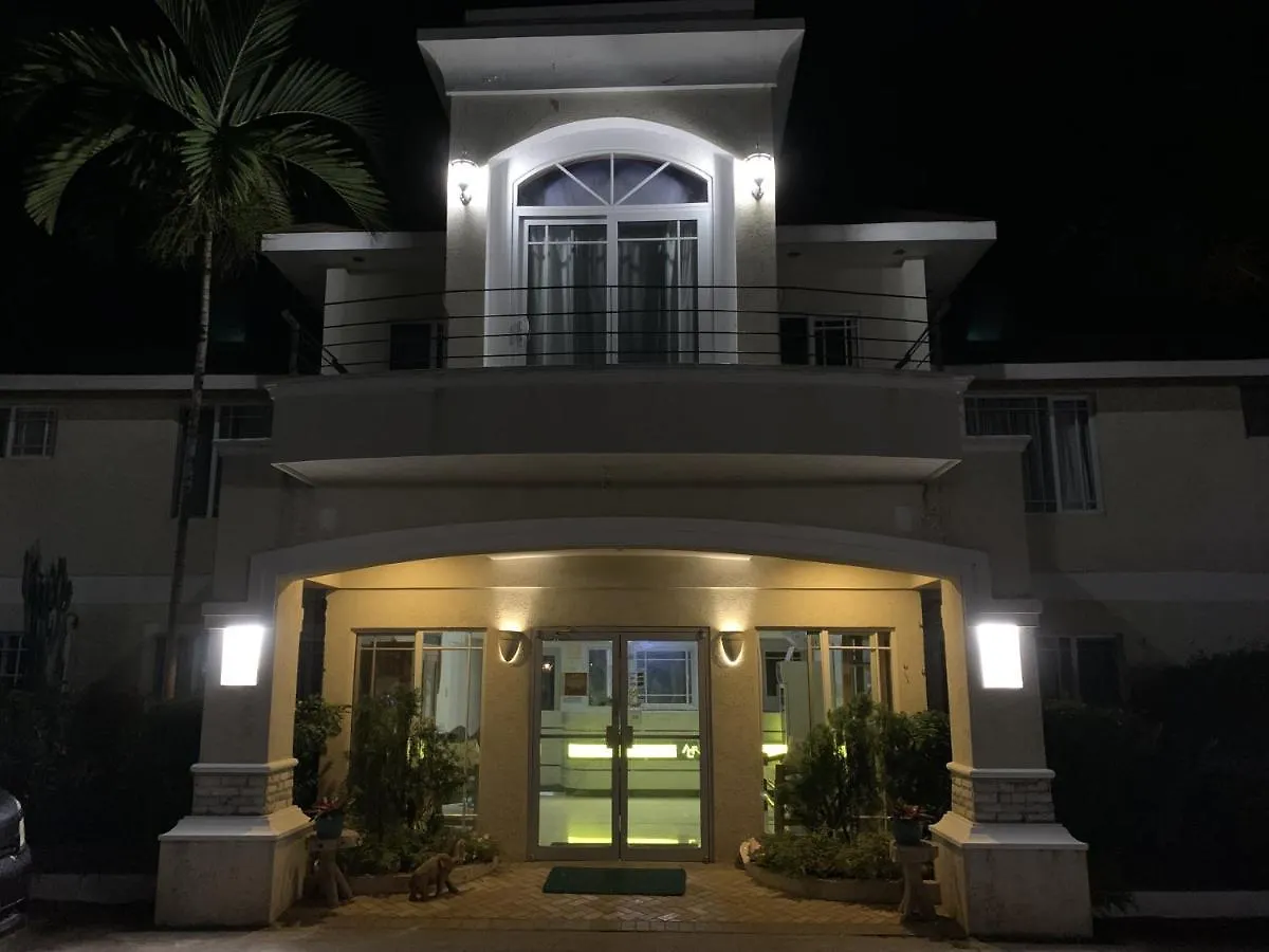 Family Comfort In Jamaica - Enjoy 7 Miles Of White Sand Beach! Villa ネグリル 0*,  ジャマイカ